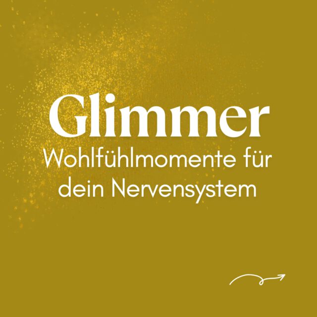 ⭐GLIMMER
FÜR DEIN NERVENSYSTEM!
Was sind deine Glimmer-Wohlfühl-Momente?
⭐GLIMMER: Ein besonderes Wort. Es wird selten in der Alltagssprache verwendet. Du kennst sicher eher Glitzer. Leuchten. Strahlen. Kerzenschein. Licht!  In der dunklen Jahreszeit steigt die Sehnsucht nach Licht. Verständlich. Der Mensch ist wie alles andere Lebendige der Natur darauf angewiesen. Wir sind Wesen aus Licht. Genauso die Pflanzen, die Tiere.
Zurück zum Glimmer: Es ist chemisch-wissenschaftlich der Schein auf Silikatgestein. Als ob feinste Silber- oder Goldsprengel etwas zum Schimmern bringen. Doch es ist für mich noch viel mehr: Es ist etwas Gesundes und Heiliges in uns, dass zum Ausdruck kommen will. Ein alchemistischer Prozess, der wie eine Aura nach außen scheint.
Glimmer ist niemals künstlich. Denn:
In der psychologischen Sprache gesprochen sind Glimmer feine Glücksmomente des eigenen Nervensystems. Sozusagen das Gegenteil von Trigger!
Glimmer sind die wie Lichtimpulse, die etwas Schönes und Gesundes in dir bewegen können. Glimmer sind somit mikrodosierte Einheiten, die in Summe heilsame Wege ermöglichen. Es sind wie Schritt-für-Schritt-Momente, die wohlige und angenehme Gefühle auslösen können.  Glimmer*-Momente können sein:  ⭐Die wärmende Teetasse in der Hand
⭐Der Sonnenstrahl beim Waldspaziergang
⭐Das Streicheln eines Hundes
⭐Die Kuscheldecke auf dem Sofa
⭐Das Herzchen einer Freundin auf eine Nachricht
⭐Das gute Gespräch mit einem Freund
⭐Der leckere Kuchengeruch in der Küche
⭐Das Katzenschnurren an deiner Seite  Diese Glimmer-Momente sind gerade jetzt so wichtig. Sie lenken den Blick auf das Wesentliche in den kleinen Wohlfühl-Schritten. Gerade, wenn es im Außen so viel Großes, Belastendes und Bedrückendes gibt. Und ja: Auch die bevorstehende Winterzeit mit all den Festlichkeiten kann Stress und Druck bedeuten. Obschon hier so viel Glitzer und Kerzenschein vorhanden sind: Sie sind kein Glimmer!  Darum ab heute: Schau´ auf deine Glimmer-Zeit!
MEHR LESEN:
https://dasgesundmagazin.de/2025/11/23/glimmer-fuer-dein-nervensystem/  #dasgesundmagazin #birgitmatz #glimmer #nervensystem #wohlfühlmomente #körperverstehen #katzenschnurren #teetrinken