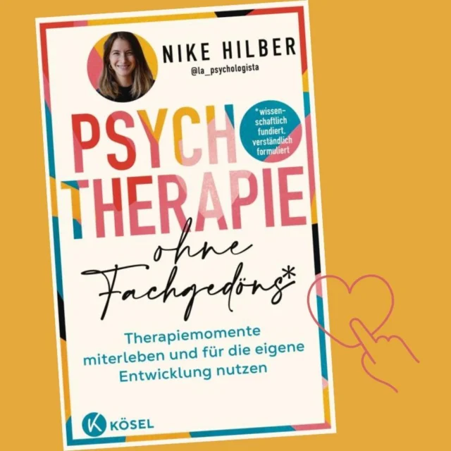 Lesetipp: Psychotherapie ohne Fachgedöns von Nike Hilber >>Therapiemomente miterleben und für die eigene Entwicklung nutzen<<  Angst, Wut, Trauer, Scham, Panik, Sorgen, Schlafstörungen … wer kennt das nicht? Das Buch soll über eine mögliche Hemmschwelle helfen, im Zweifel doch fachliche Hilfe anzunehmen. In Zeiten von größter Unruhe im Weltgeschehen dient es jedoch vor allem dazu, selbst erste Schritte anzuwenden, ohne sich zu schämen. Ja – es geht um das/dein echte Leben, eben ganz ohne Fachgedöns und zutiefst lebensnah und lebenstauglich. Man spürt beim Lesen einerseits das Fachwissen, andererseits eben den großen Drang zur Aufklärung und Selbsthilfe.  Ein Ratgeber für die beste Freundin oder den besten Kollegen – und natürlich für dich!  NOCH MEHR BUCHTIPPS IM GESUNDMAGAZIN!  #dasgesundmagazin #birgitmatz #gesundlesen #lesetipp #ohnefachgedöns #nikehilber #therapie #alltag #selbsthilfe #lebenshilfe